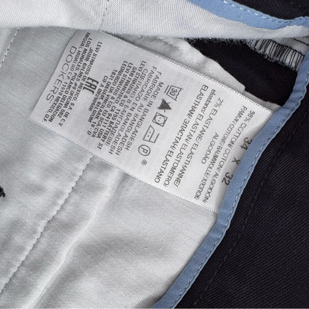 Dockers Men's Straight Fit Dark Blue Chinos